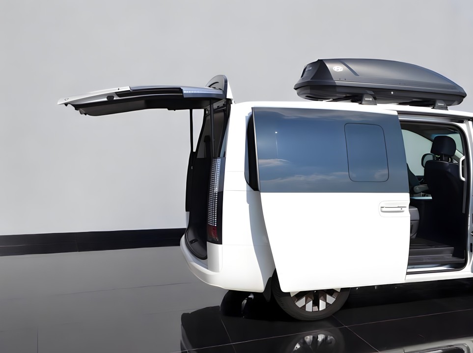 Hyundai Staria TOUR 2.2 CRDi LUXURY - foto 41