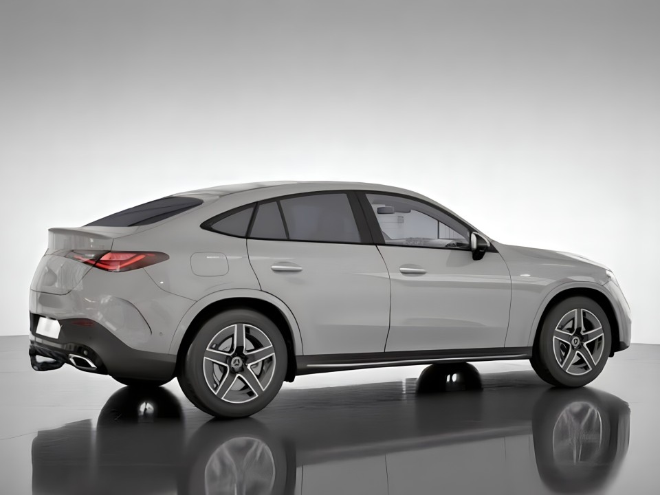 Mercedes-Benz GLC Coupe Mercedes-Benz GLC 300 e 4Matic AMG Line (4)