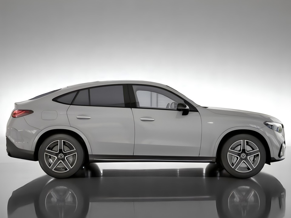 Mercedes-Benz GLC Coupe Mercedes-Benz GLC 300 e 4Matic AMG Line (3)