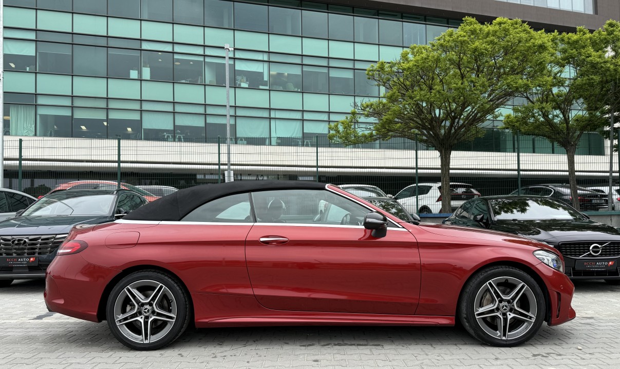 Mercedes-Benz C 220d 4MATIC Cabriolet AMG Line (2)
