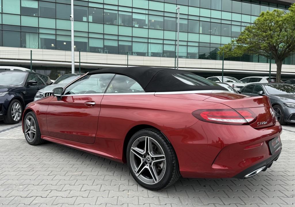 Mercedes-Benz C 220d 4MATIC Cabriolet AMG Line (5)