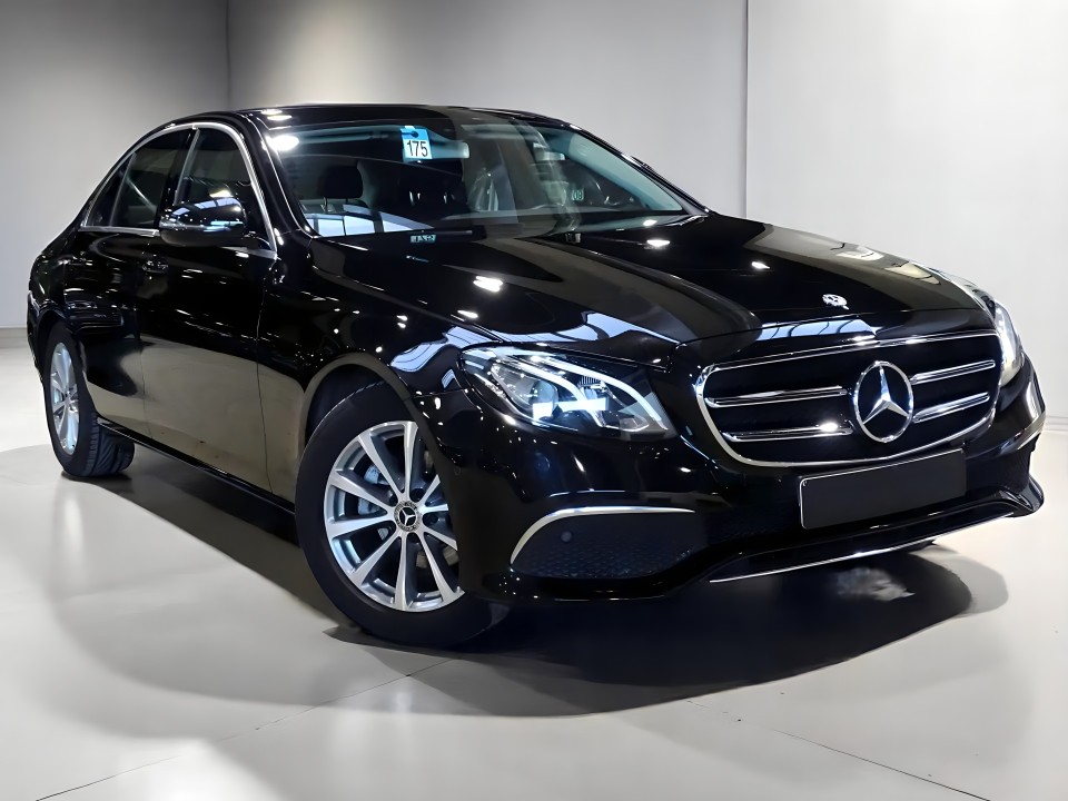 Mercedes-Benz E 200d Avantgarde (1)