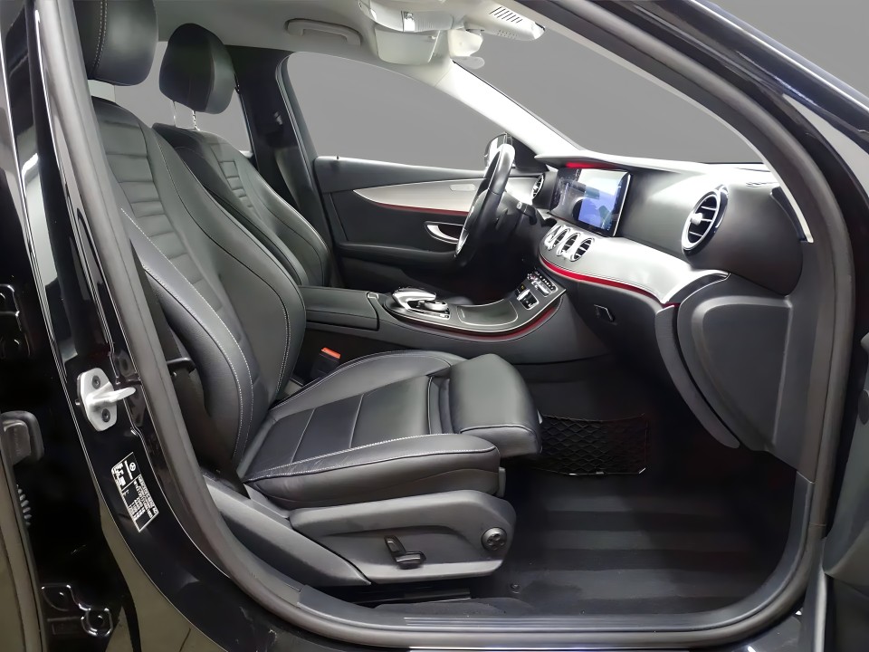 Mercedes-Benz E 200d Avantgarde (5)