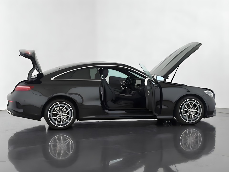 Mercedes-Benz E 200 Coupe AMG Line - foto 8