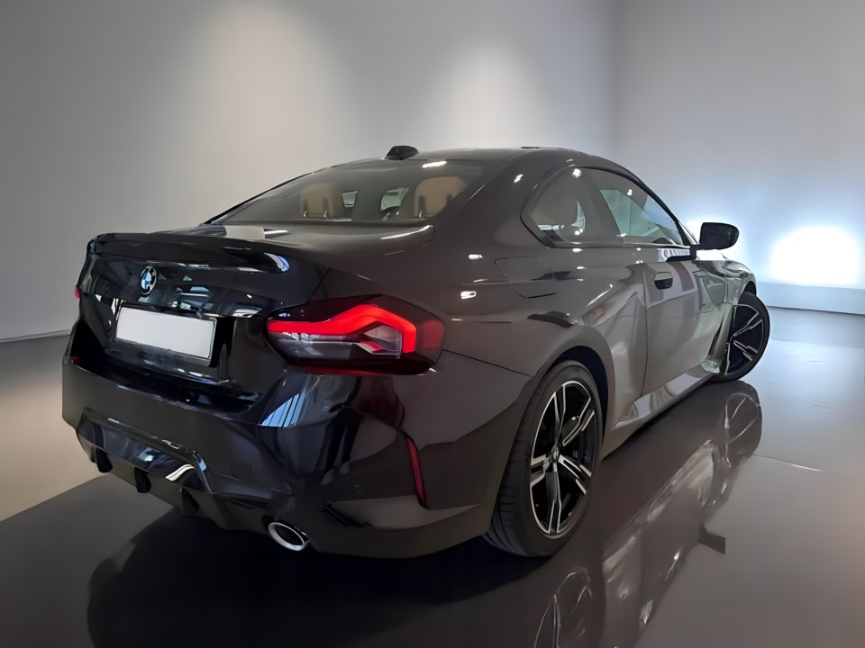 BMW Seria 2 BMW 218i A Coupe M-Sport (4)
