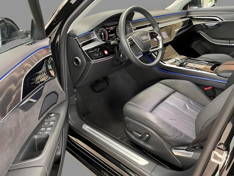 Audi A8 60TFSIe Quattro - foto 11