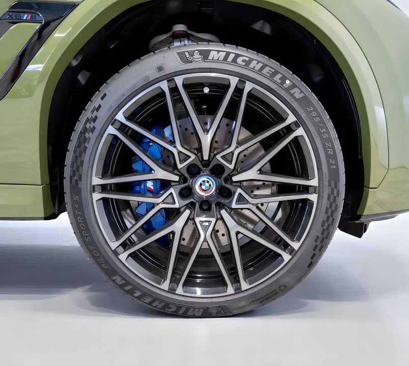 BMW X6 M Competition - foto 30