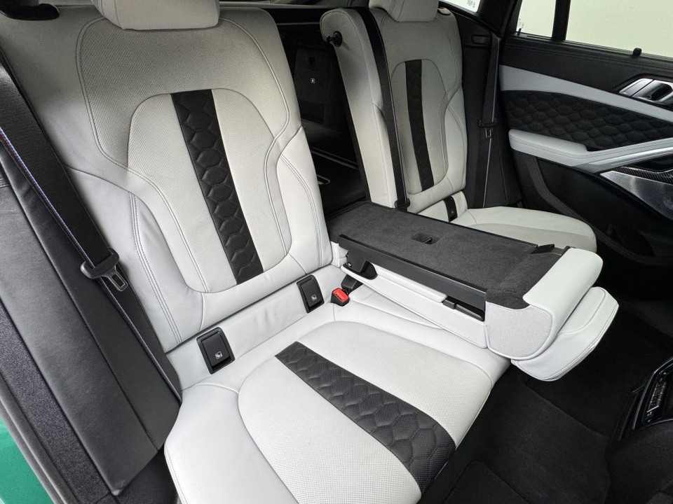 BMW X6 M Competition - foto 22