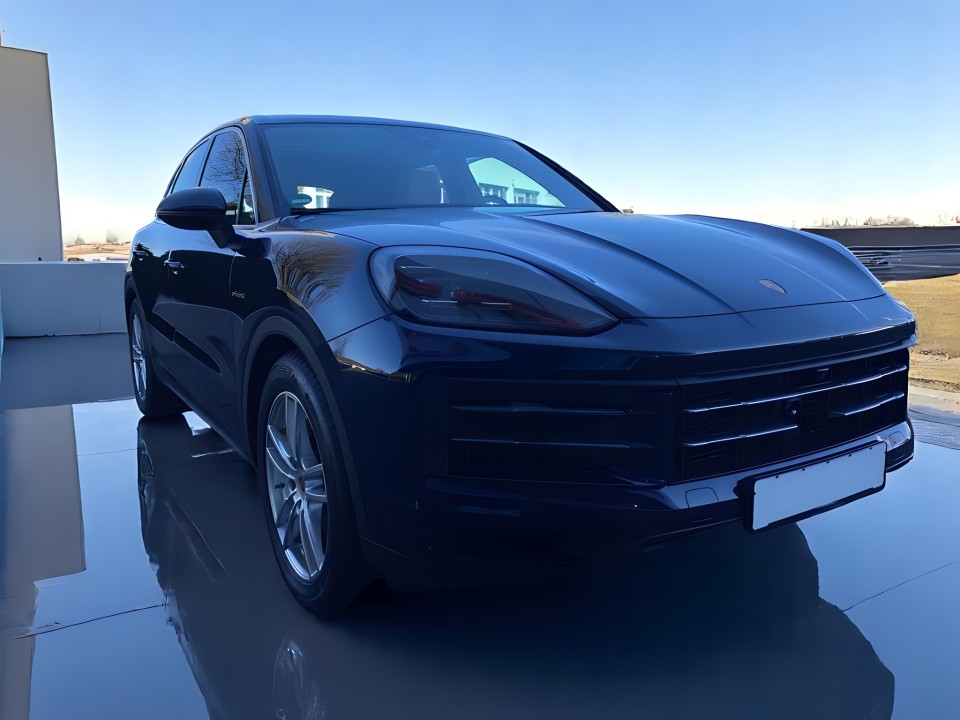 Porsche Cayenne (3)