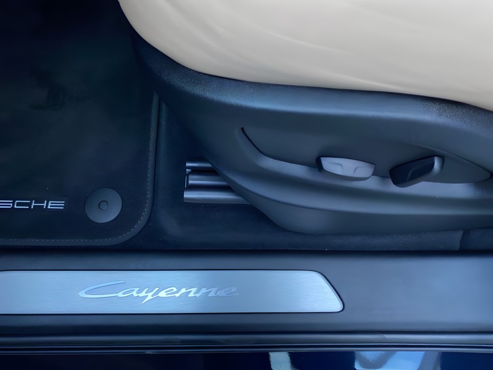 Porsche Cayenne - foto 20