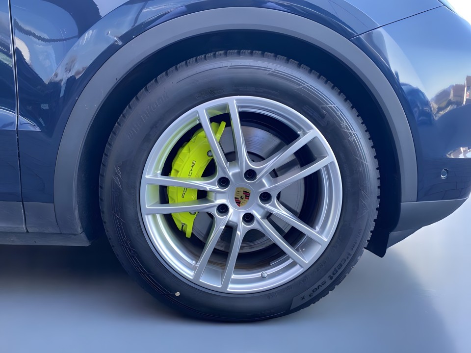 Porsche Cayenne - foto 28