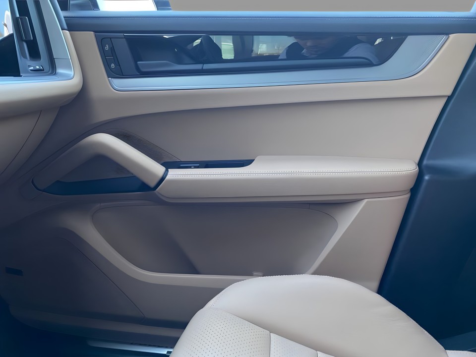 Porsche Cayenne - foto 21