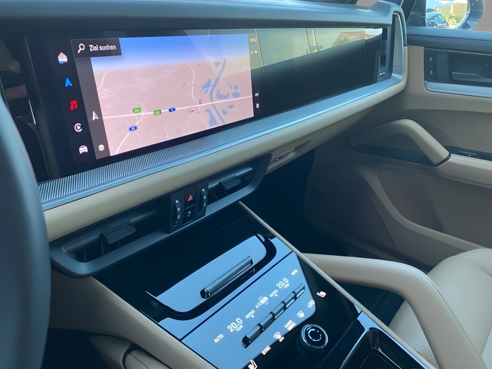 Porsche Cayenne - foto 12
