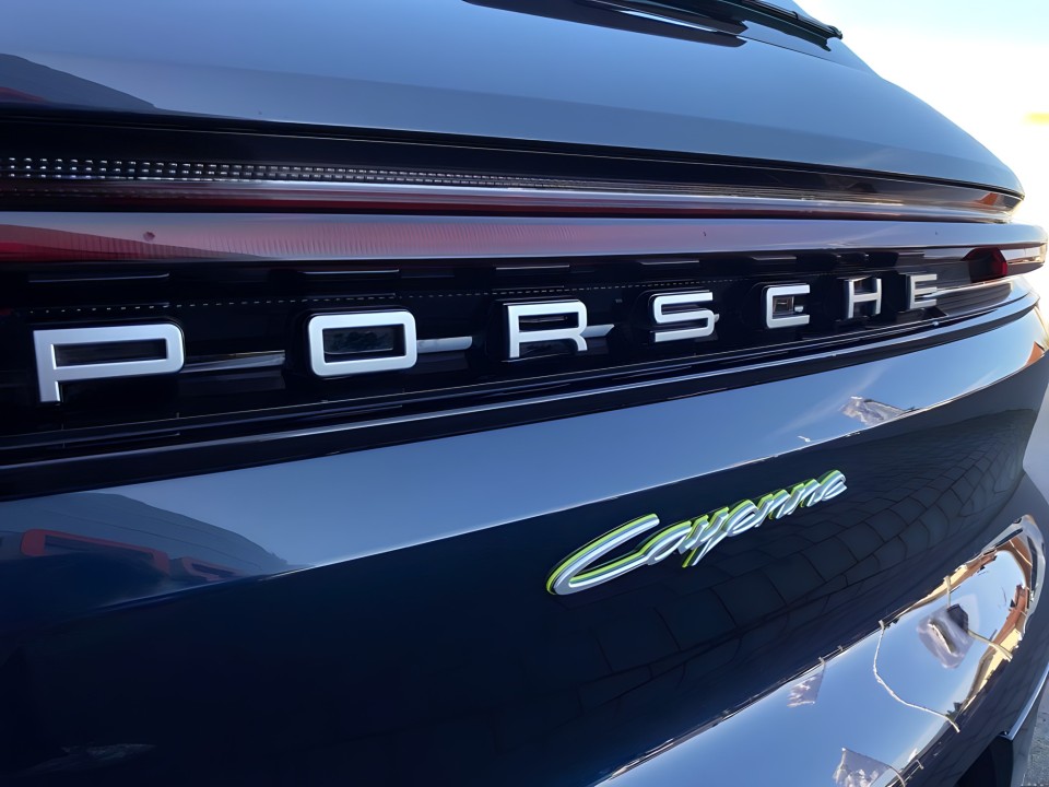 Porsche Cayenne - foto 23