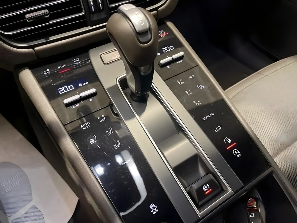 Porsche Macan - foto 19