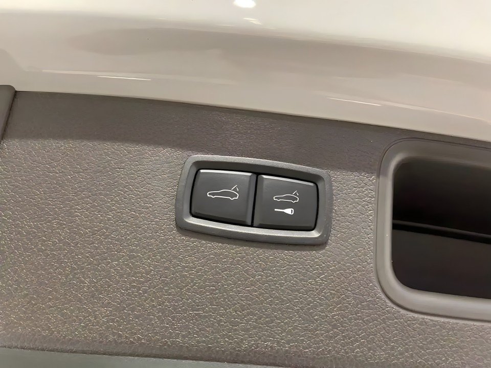 Porsche Macan - foto 32