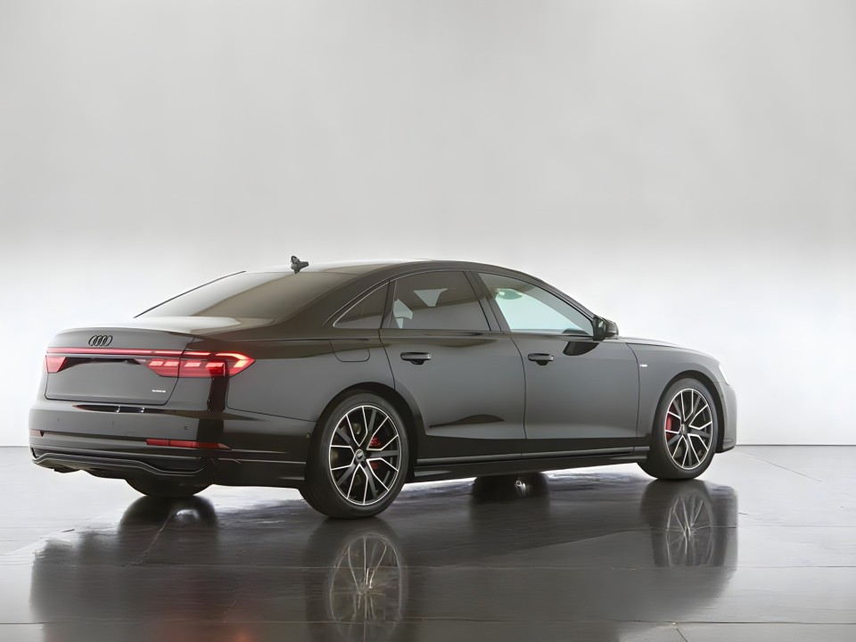 Audi A8 60TFSIe Quattro S-line (5)