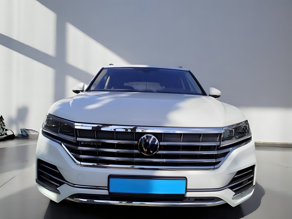 Volkswagen Touareg 3.0 TSIe (2)