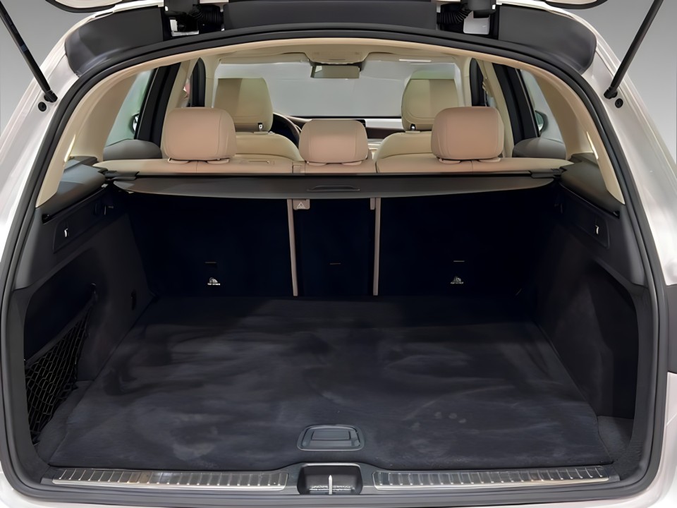 Mercedes-Benz GLC 300 4MATIC - foto 8
