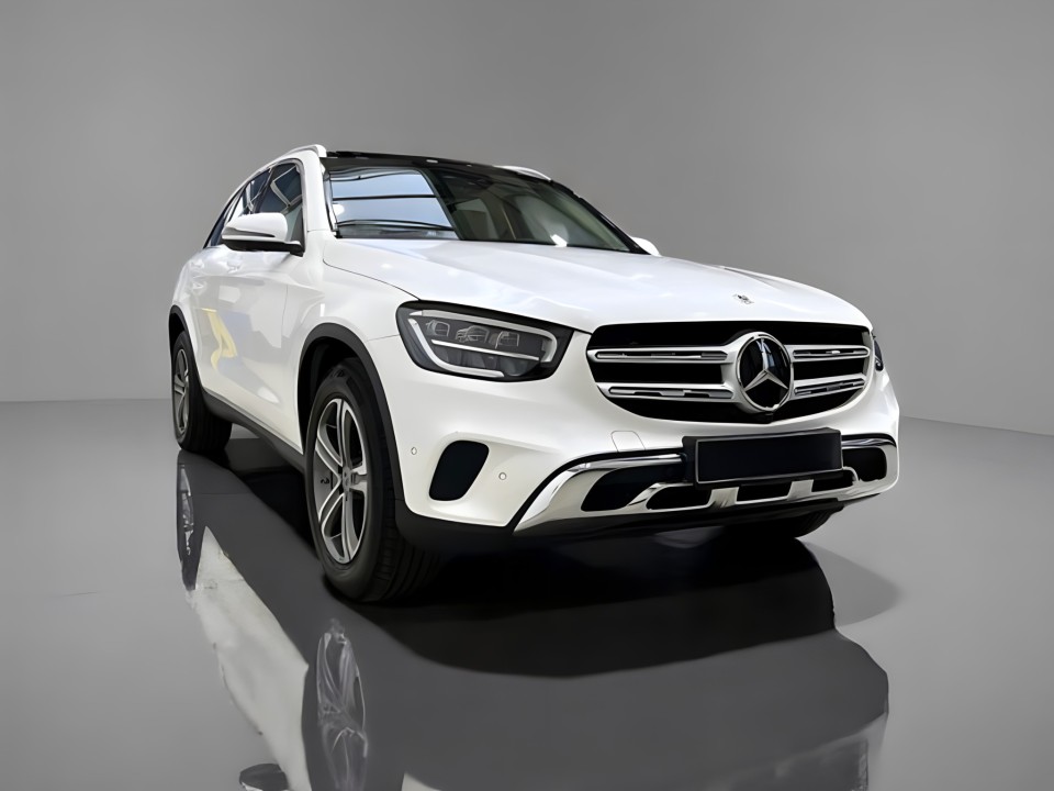 Mercedes-Benz GLC 300 4MATIC (1)