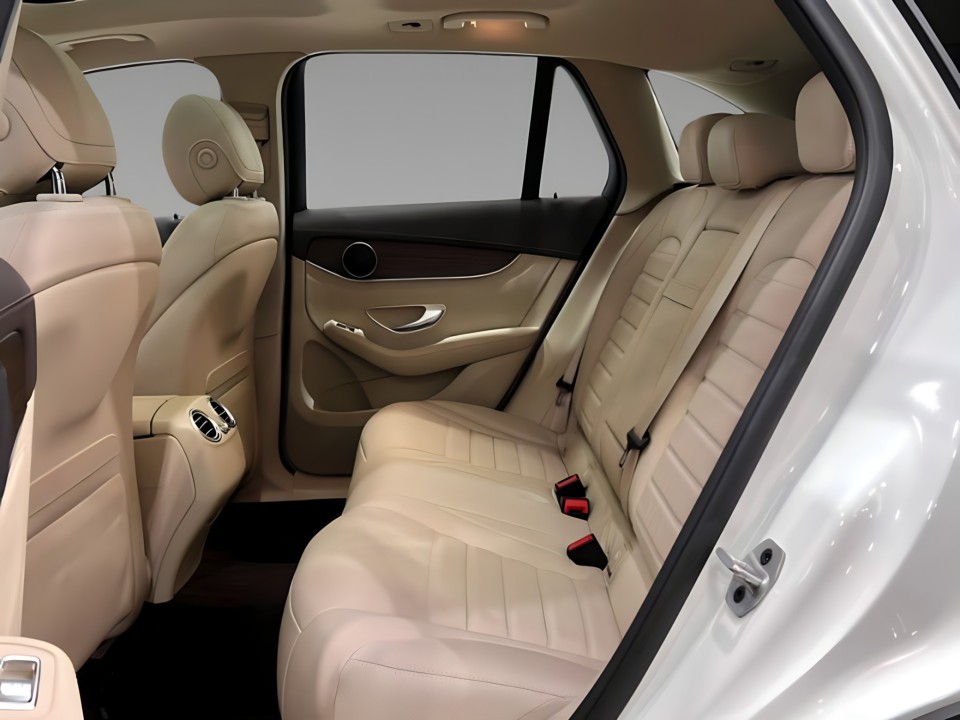 Mercedes-Benz GLC 300 4MATIC - foto 7