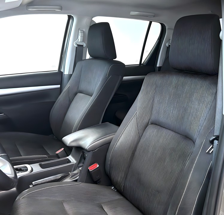 Toyota Hilux 2.8 D-4D - foto 17