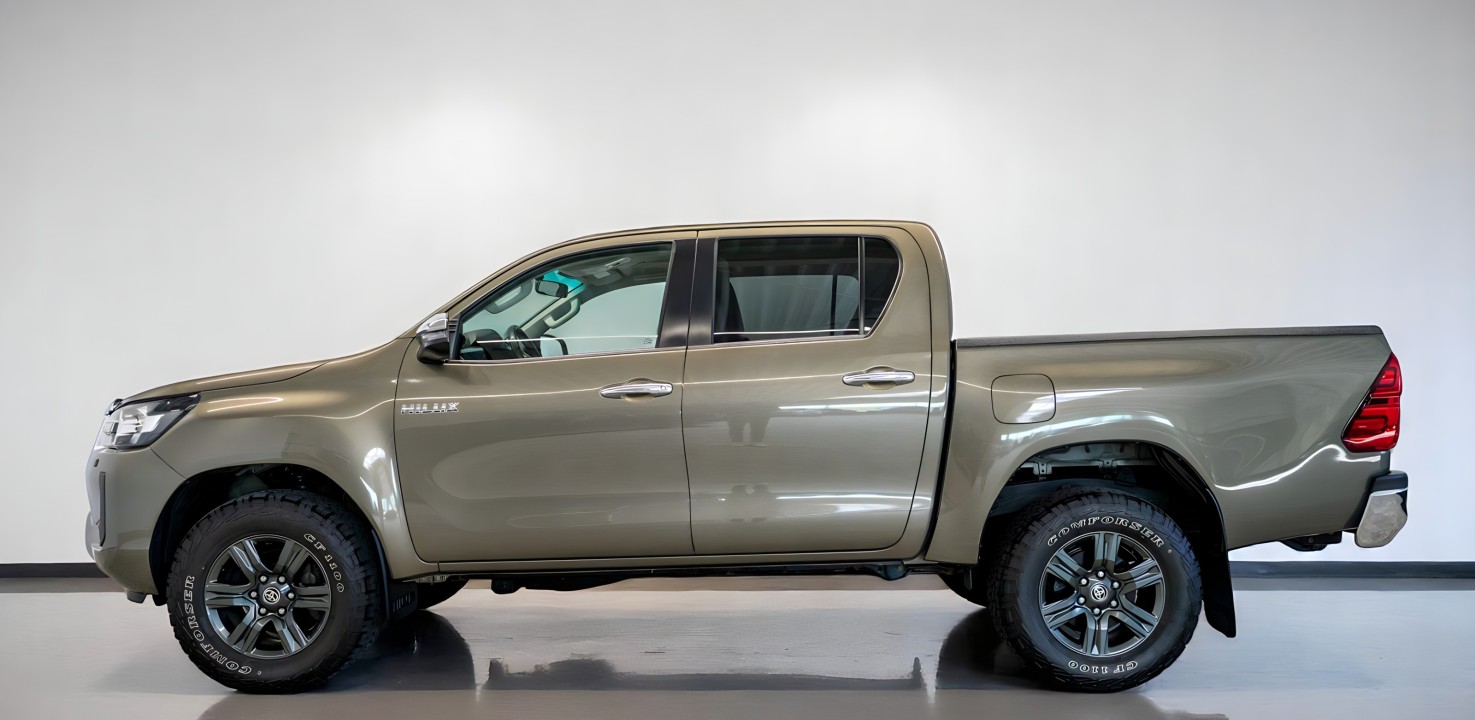Toyota Hilux 2.8 D-4D - foto 6