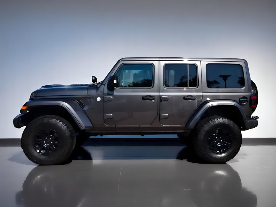 Jeep Wrangler Unlimited Sahara (5)
