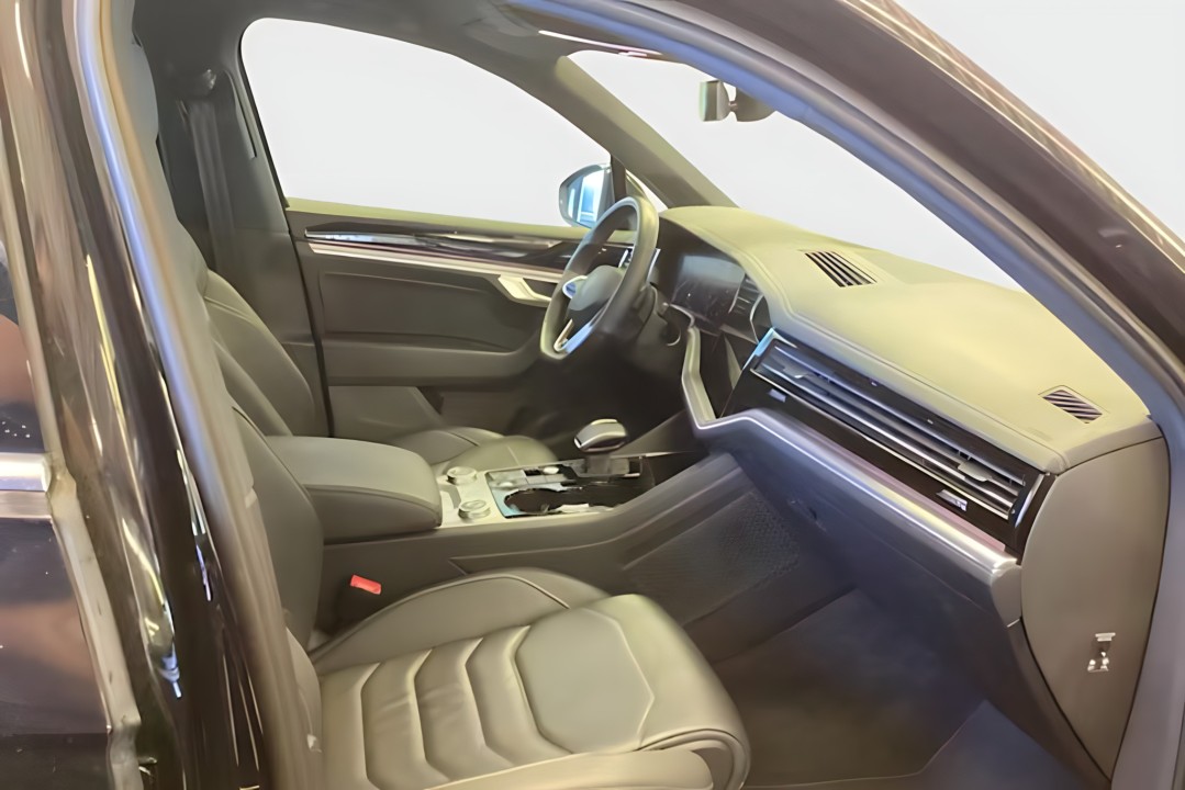Volkswagen Touareg 3.0 R-Line - foto 9