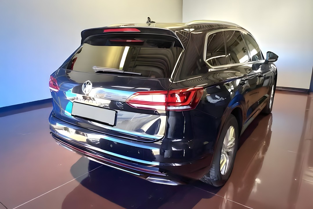 Volkswagen Touareg 3.0 R-Line (2)
