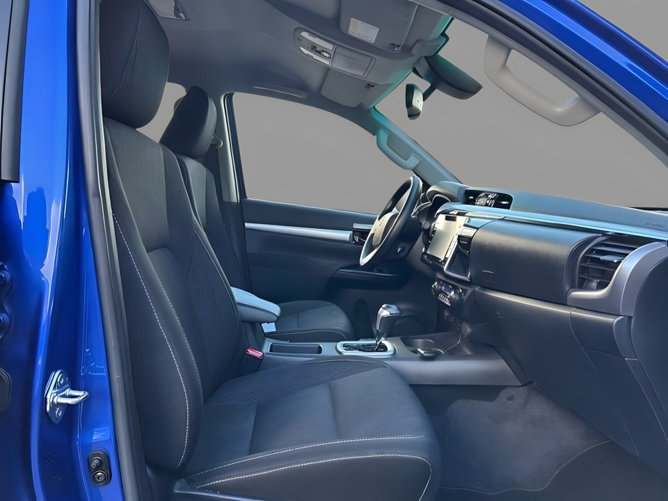 Toyota Hilux 2.8 - foto 8
