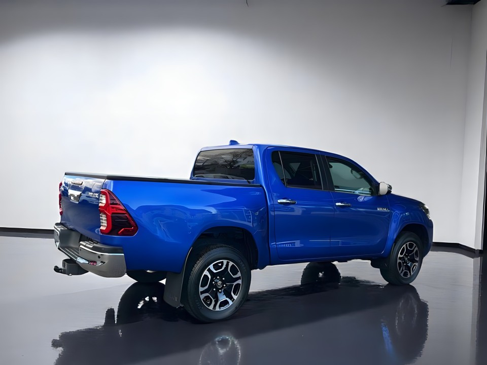 Toyota Hilux 2.8 (4)