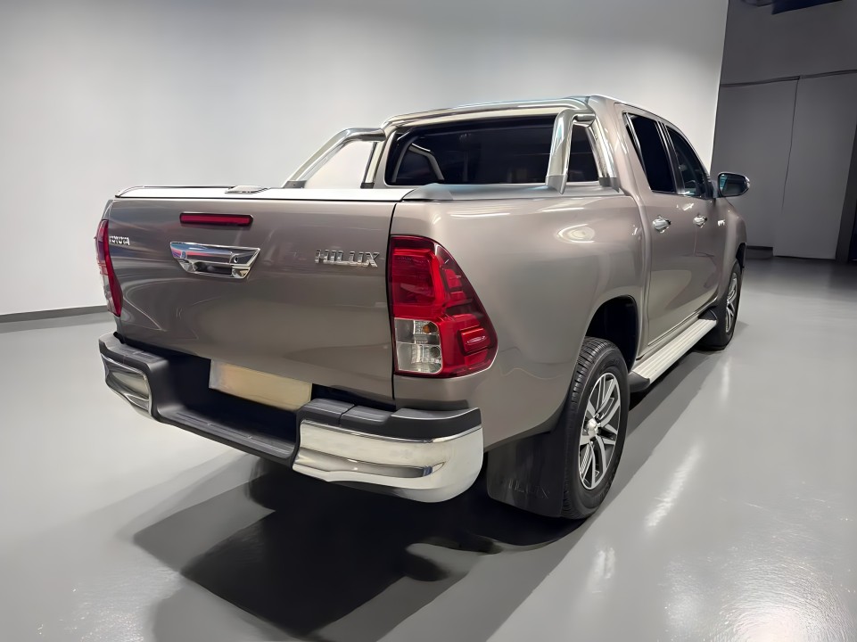 Toyota Hilux (5)