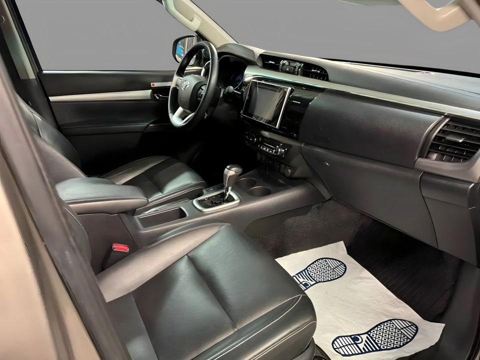 Toyota Hilux - foto 10