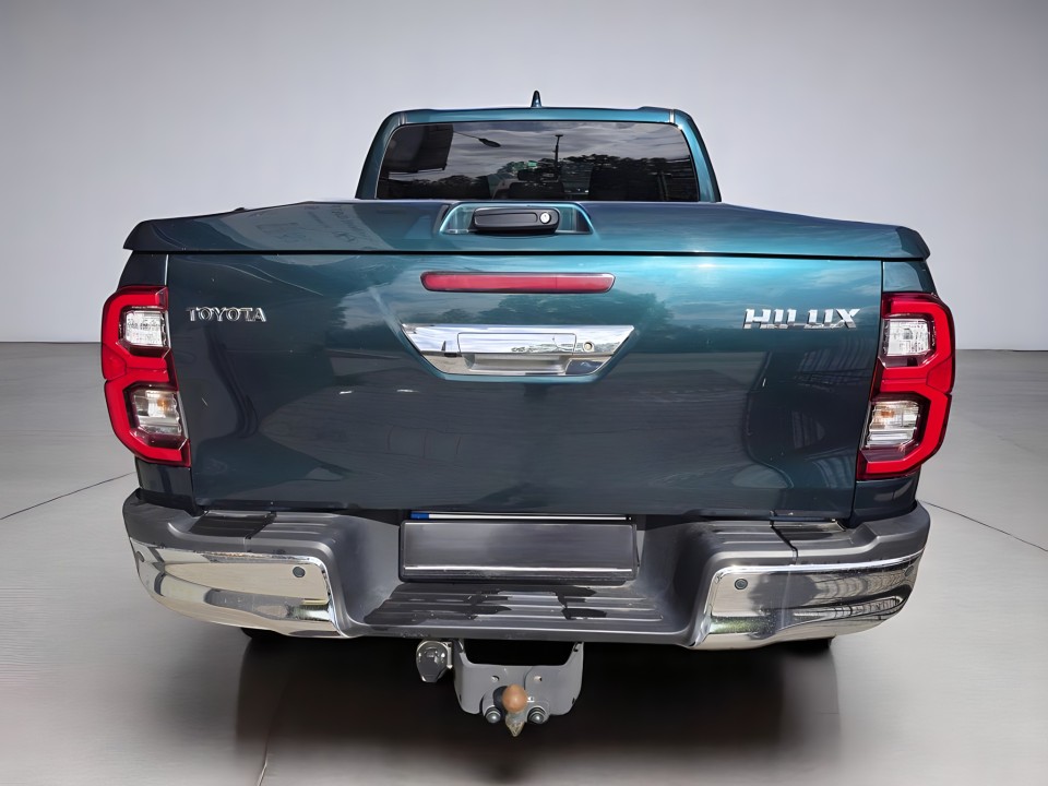 Toyota Hilux 4x4 Executive (3)