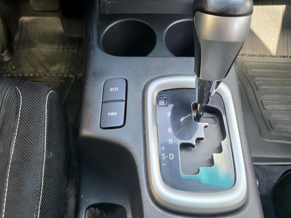 Toyota Hilux 4x4 Executive - foto 10