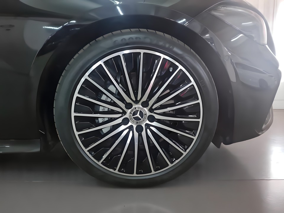 Mercedes-Benz CLE 200 AMG Coupé - foto 13