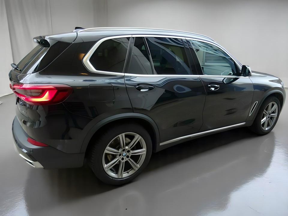 BMW X5 30d xDrive xLine - foto 6