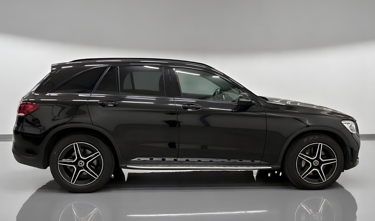 Mercedes-Benz GLC 200 4MATIC AMG (4)