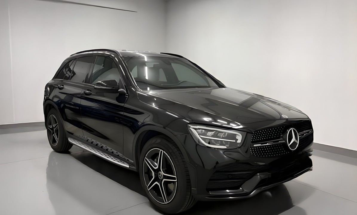 Mercedes-Benz GLC 200 4MATIC AMG (3)