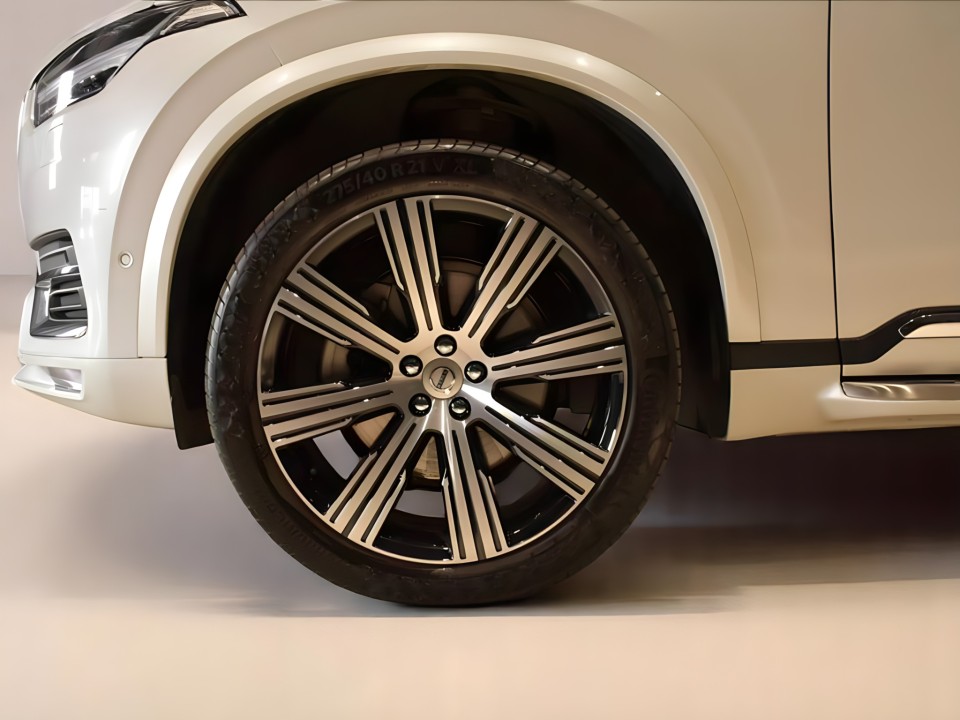 Volvo XC 90 2.0 B6 - foto 30