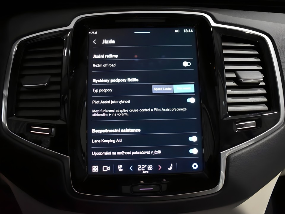 Volvo XC 90 2.0 B6 - foto 13