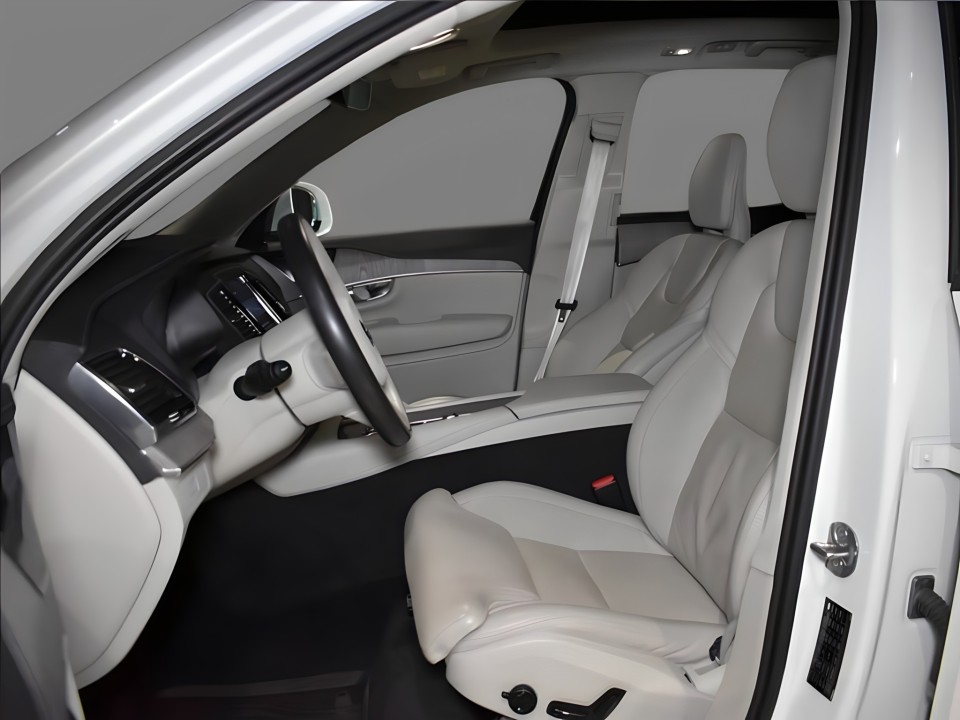 Volvo XC 90 2.0 B6 - foto 17