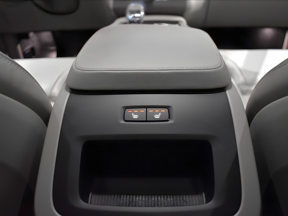 Volvo XC 90 2.0 B6 - foto 20