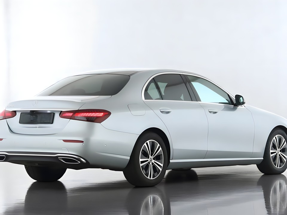 Mercedes-Benz E 220d Avantgarde (3)
