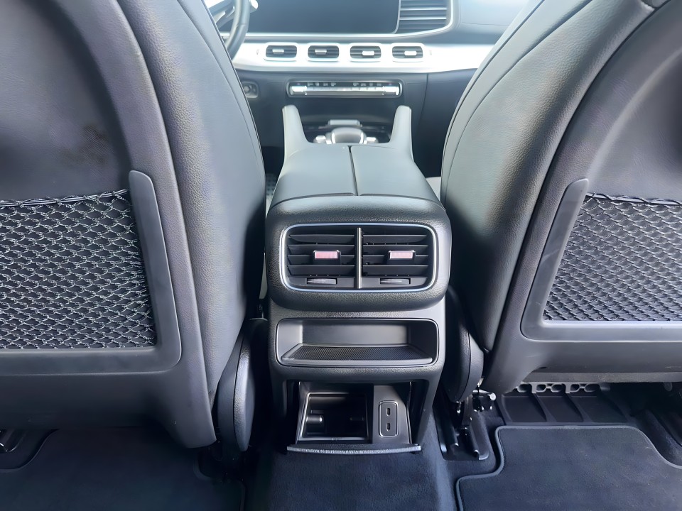 Mercedes-Benz GLE 400d 4MATIC AMG - foto 29