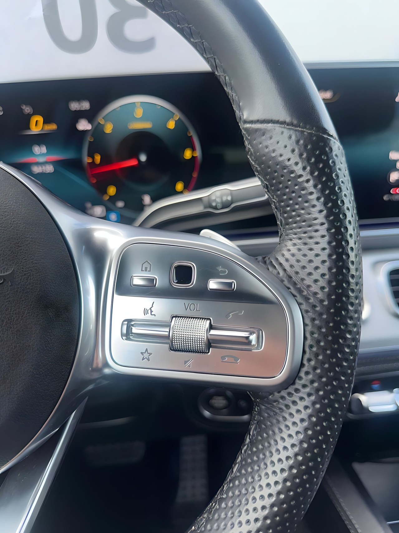 Mercedes-Benz GLE 400d 4MATIC AMG - foto 15