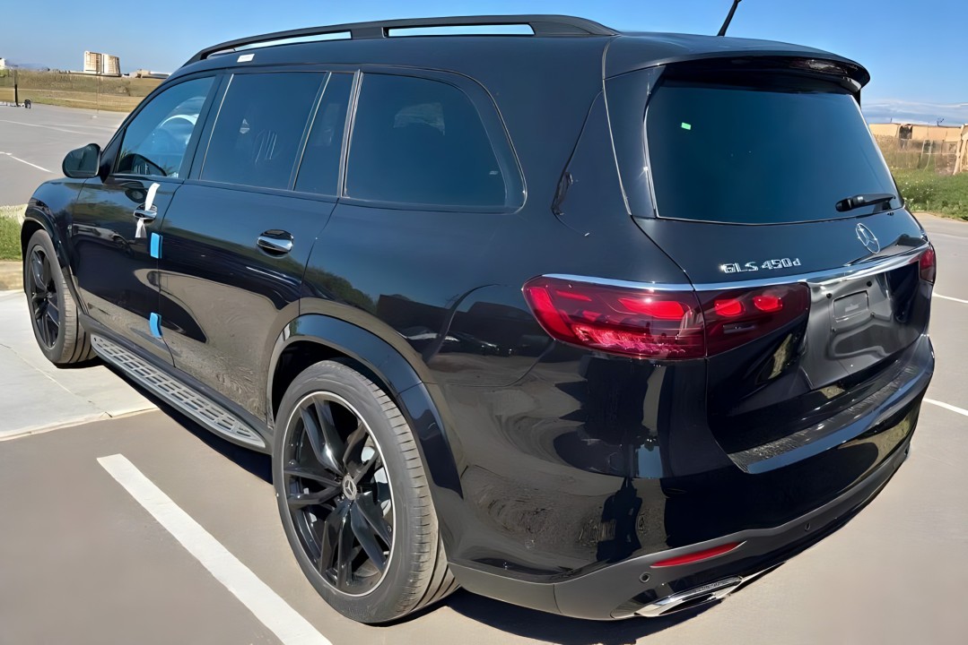 Mercedes-Benz GLS 4MATIC ULTIMATE (3)