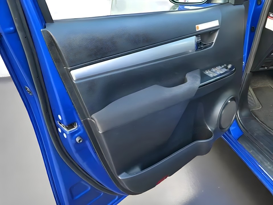 Toyota Hilux 4x4 Double Cab Executive - foto 13