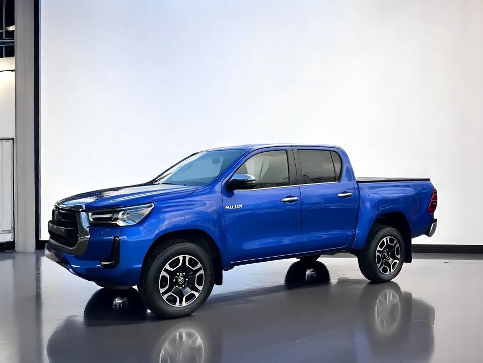 Toyota Hilux 4x4 Double Cab Executive (1)